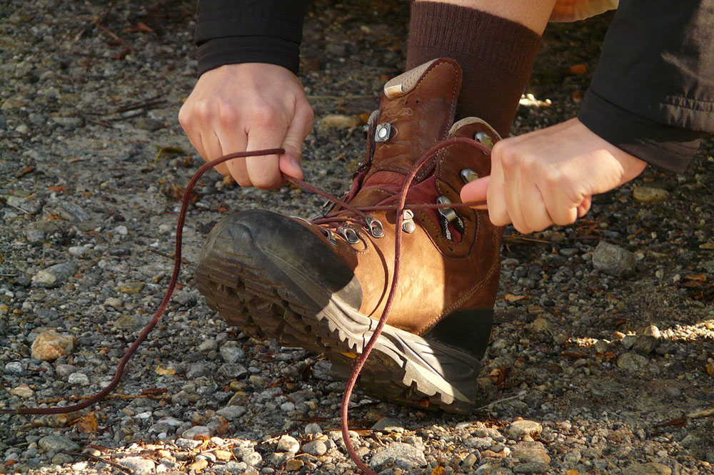 Tighten the laces of your shoes