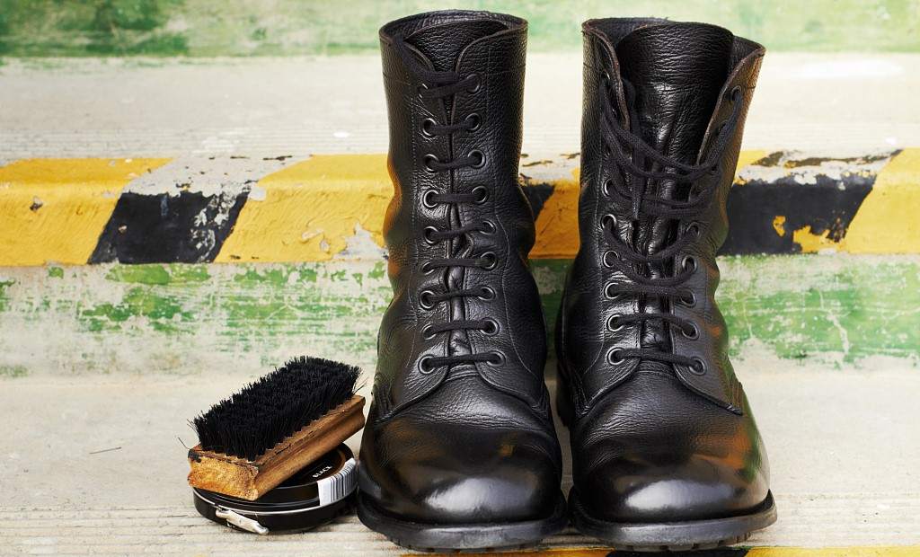 how to use mink oil to take care of your boots