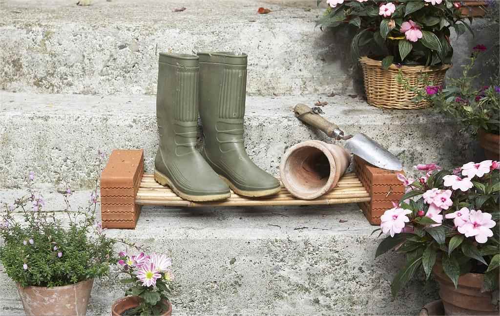 best boots for gardening