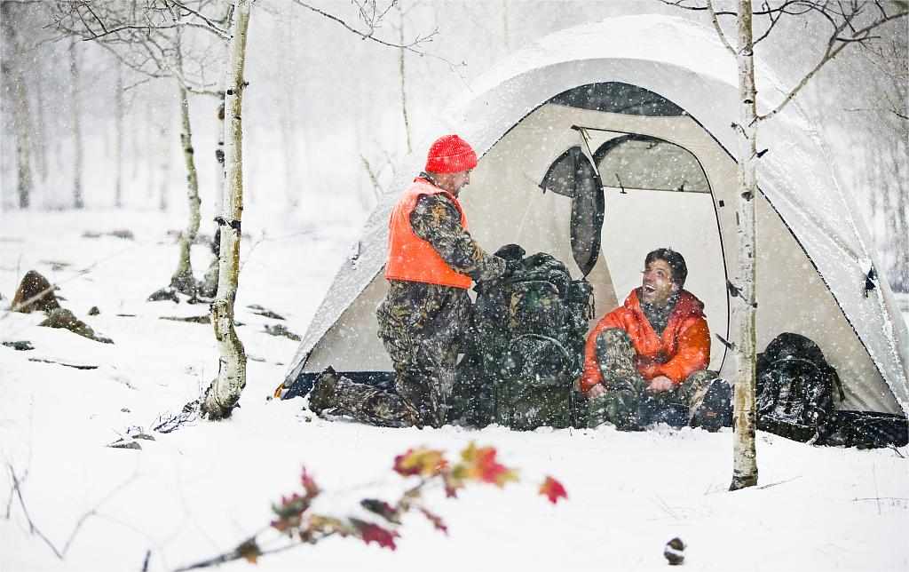 how to keep feet warm while hunting