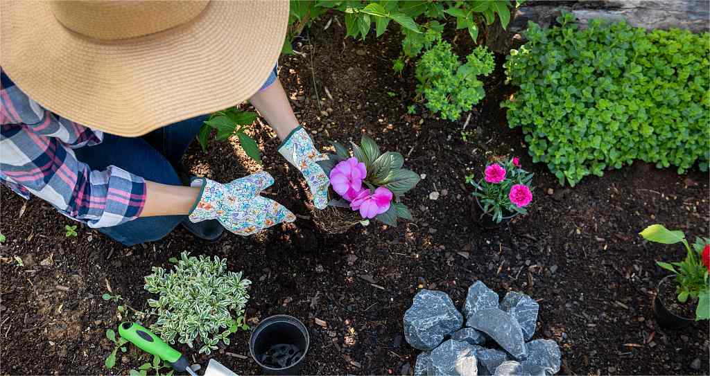 what to wear for gardening