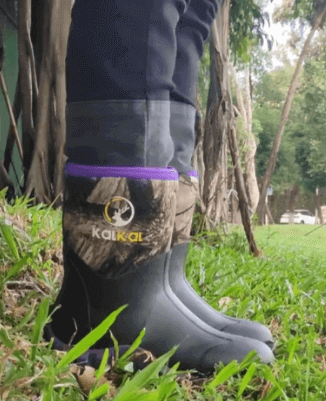 women gardening boots