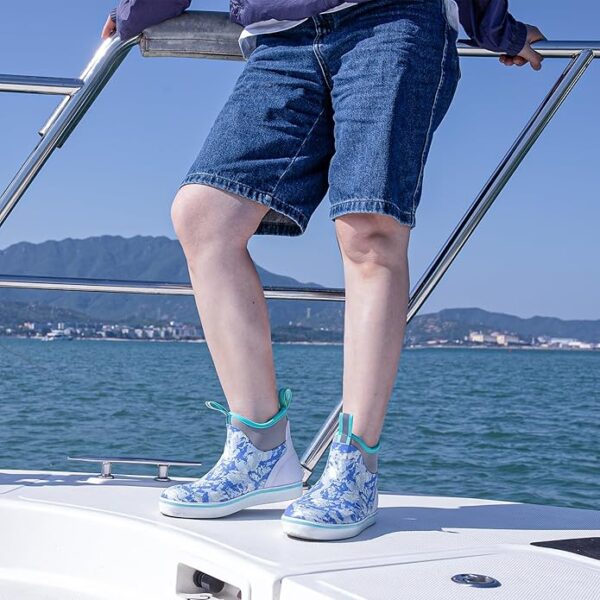 kalkal boating boots - perfect for wearing on wet deck and stay safey and comfy