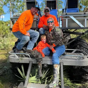 a few people are ready to hunt and well prepared with kalkal gear