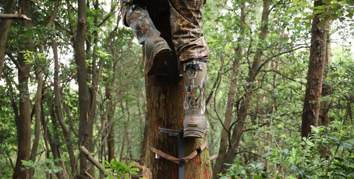 Kalkal climbing stick for tree stand