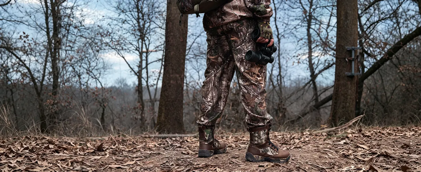 Hunter wearing Kalkal hunting boots in an autumn forest