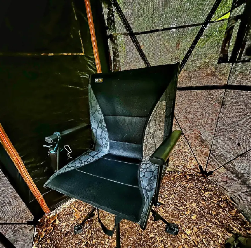 bowhunting deer with Kalkal pop-up hunting blind and chair